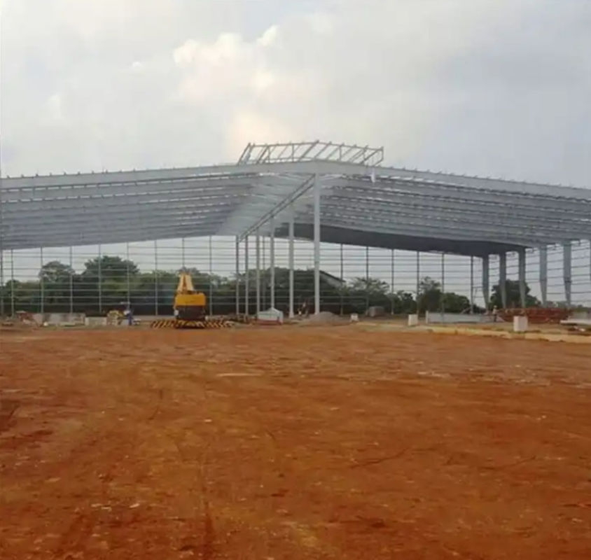 CE Metal Slope Roof Steel Workshop Edificio Pre-Engineered Metal Garage Personalizzato